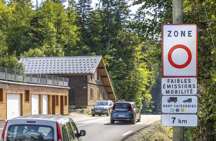 ZAN et ZFE, deux reculs approuvés via le projet de loi de "simplification de la vie économique"