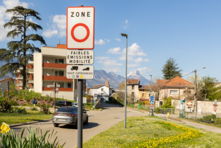 Suppression des ZFE et loi de « simplification » : des députés socialistes et écologistes saisissent le Conseil constitutionnel