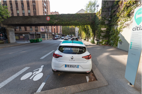 Questions à Corine Breyton, cheffe de projets autopartage et électromobilité au SMMAG 