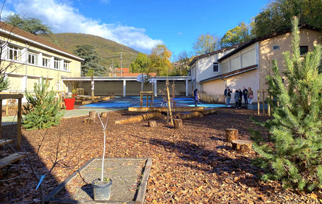 Vizille : un projet éducatif autour de la désimperméabilisation de la cour d’école Jean Jaurès